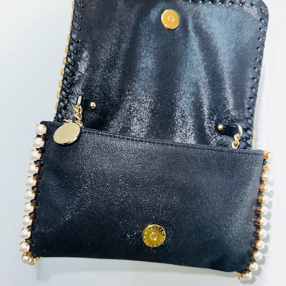Stella McCartney: Pearl Shimmer Vegan Leather Falabella Crossbody Clutch Bag - Picture 13 of 16